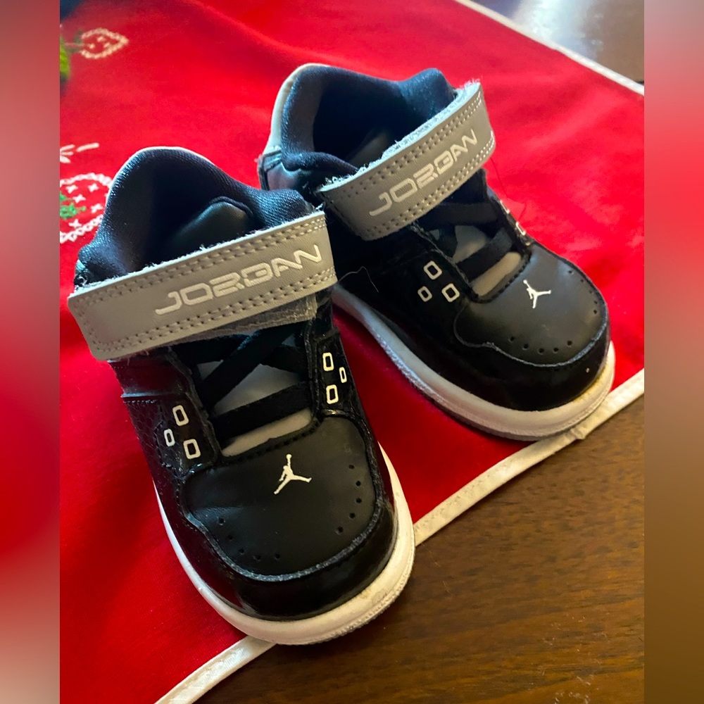 Nike Air Jordan 1 baby sneakers